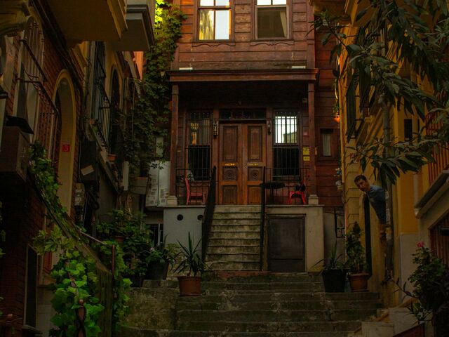 Cihangir Çukurcuma Tophane Gezisi